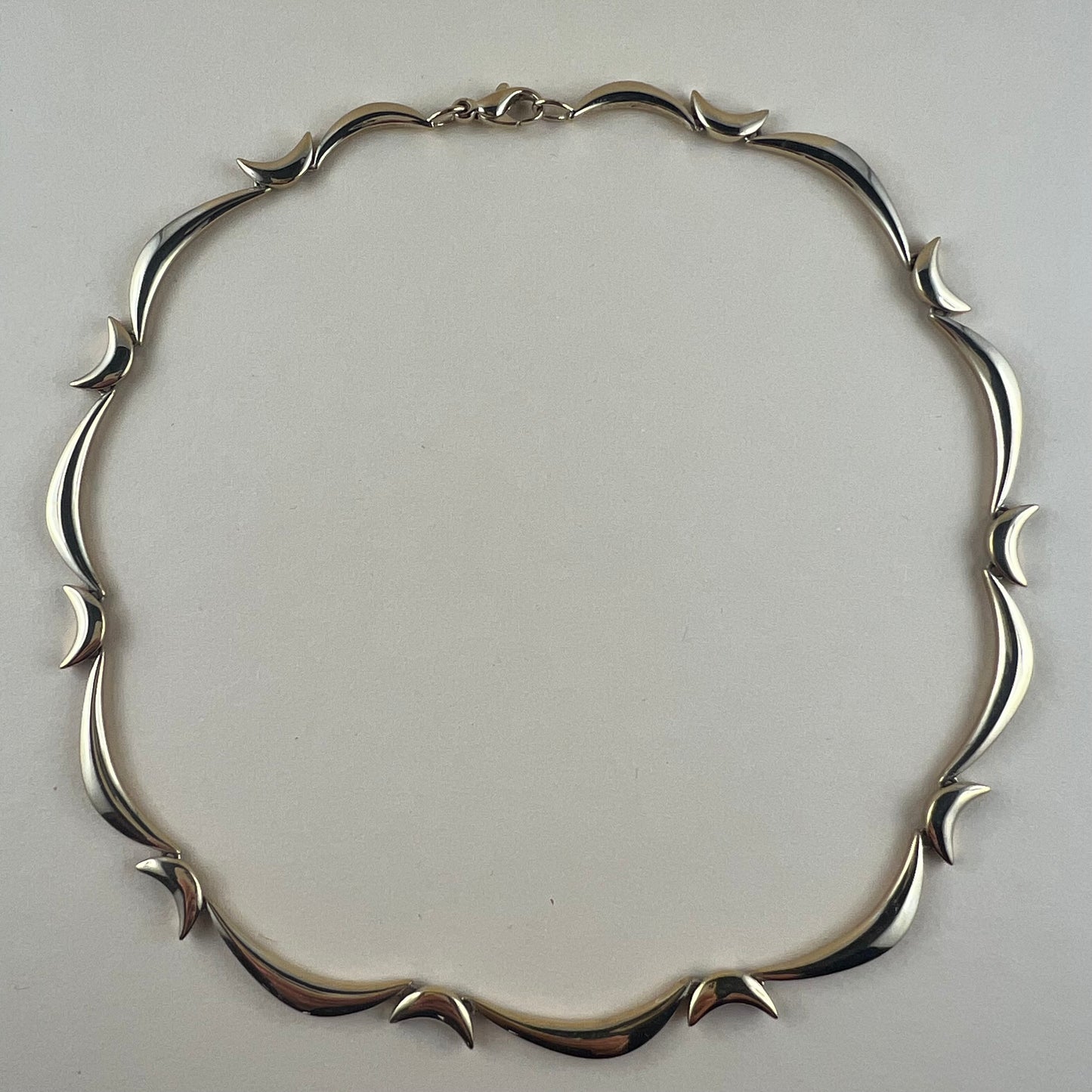 Collier mit Monden von Pierre Lang