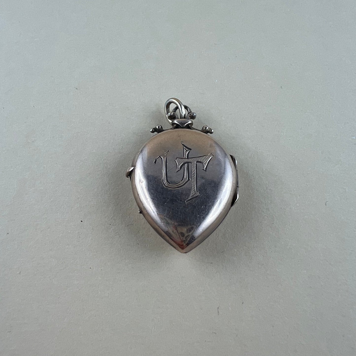 Antikes Amulett um 1900 mit Opal