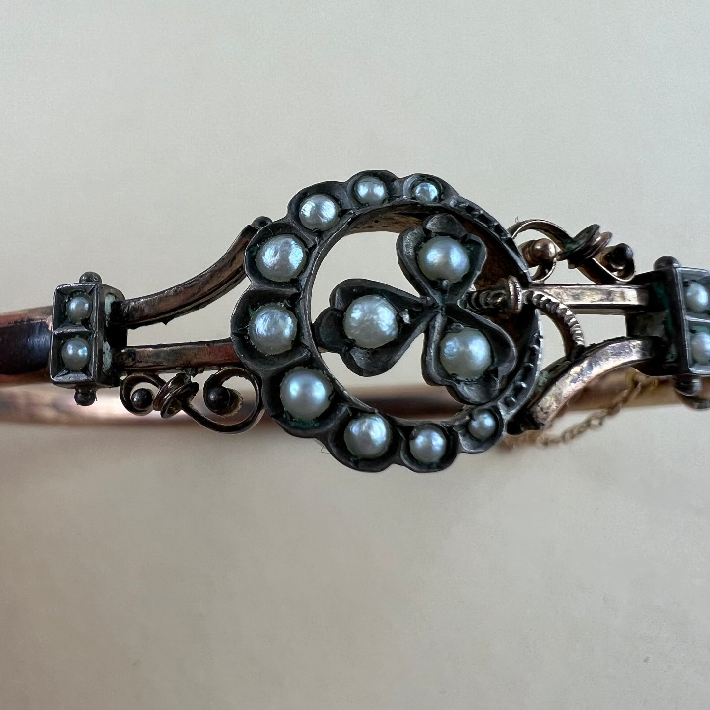 Später Biedermeier Armreif mit Saatperlen