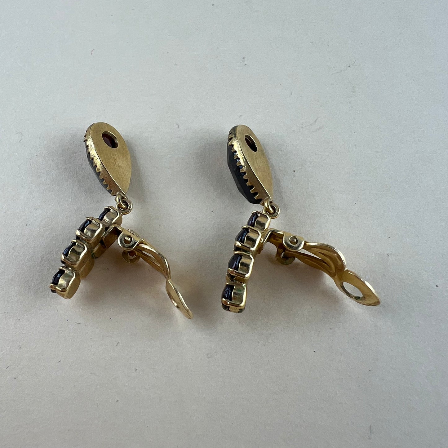 Vintage Pinchbeck Ohrclips mit Granat