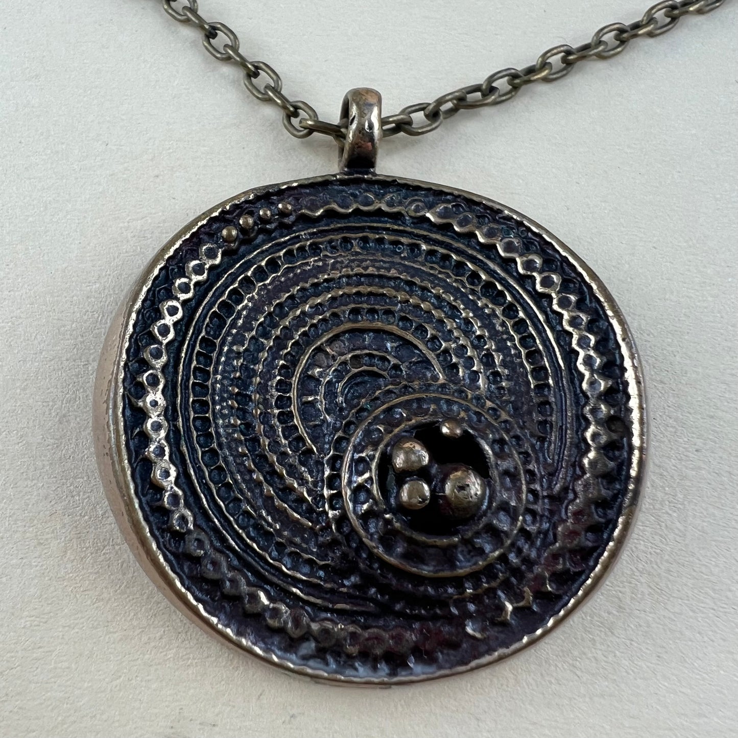 Anhänger mit Kette Finnische Bronze Jorma Laine