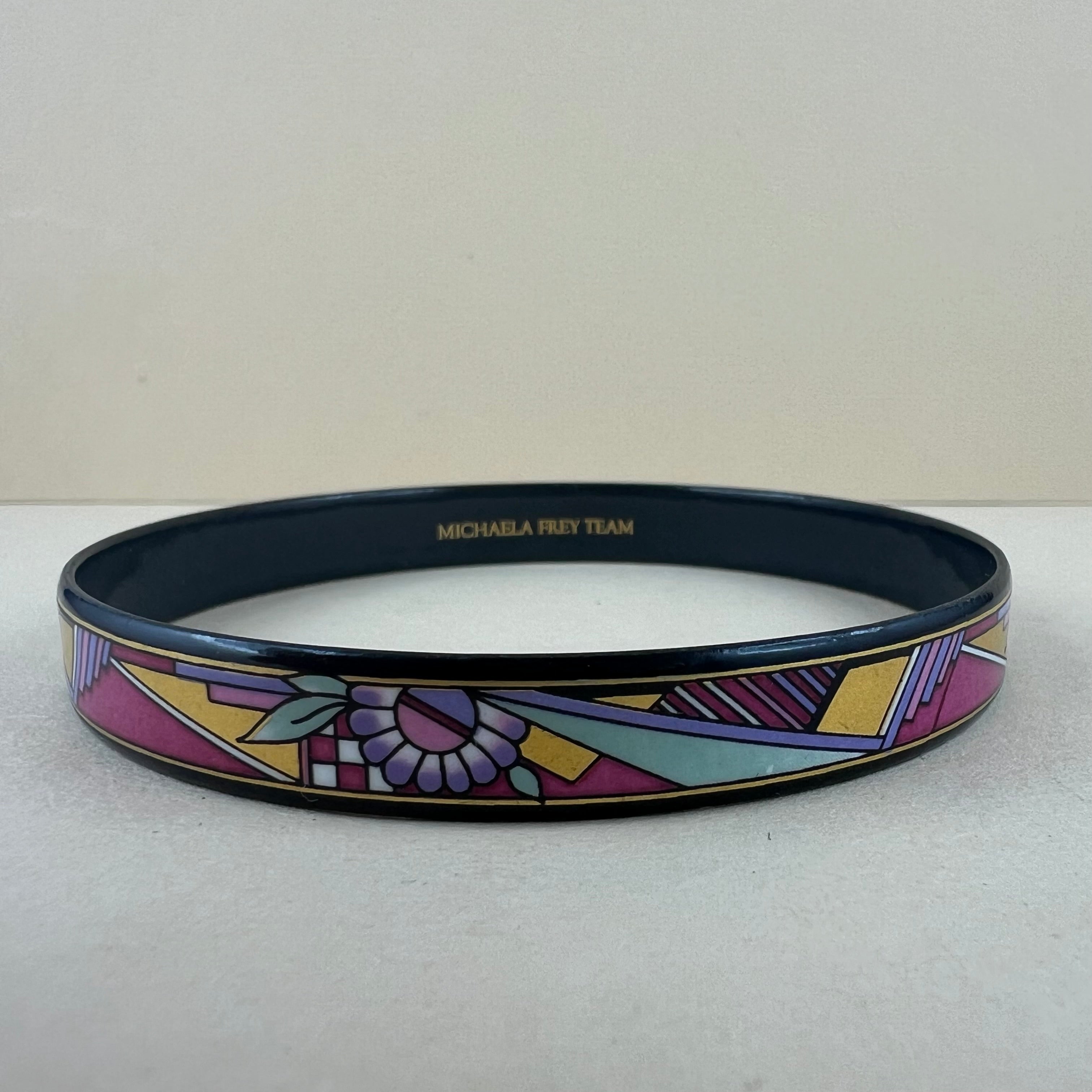 Michaela Frey - Bracelet fleur en émail lilas:: bleu et rose Michaela Frey - Bracelet fleur en émail lilas:: bleu et rose