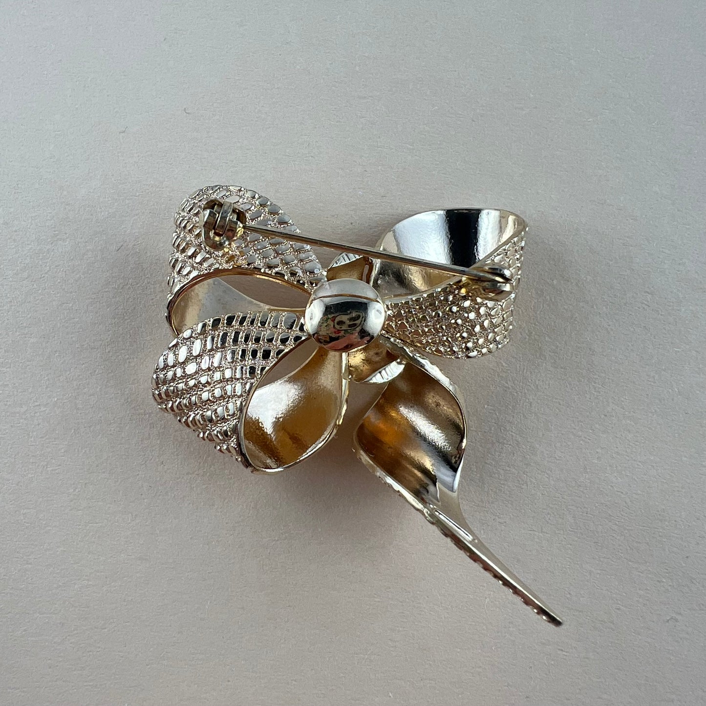 Christian Dior Brosche Schleife