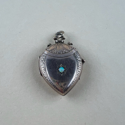 Antikes Amulett um 1900 mit Opal