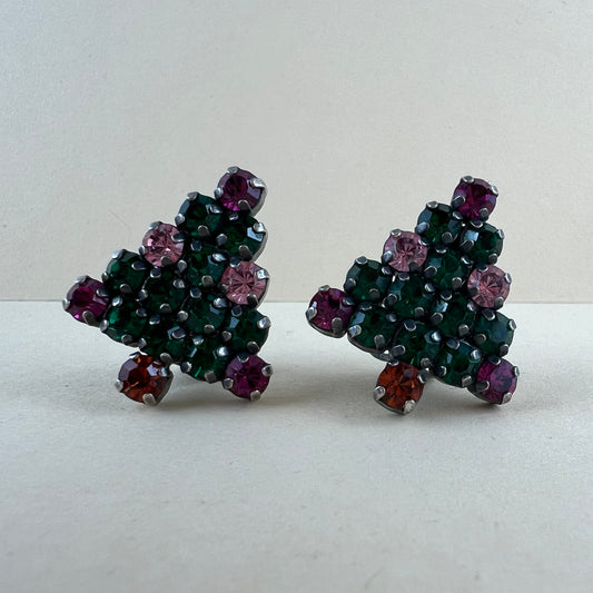 Tannenbaum Ohrclips von Yuta Pasch