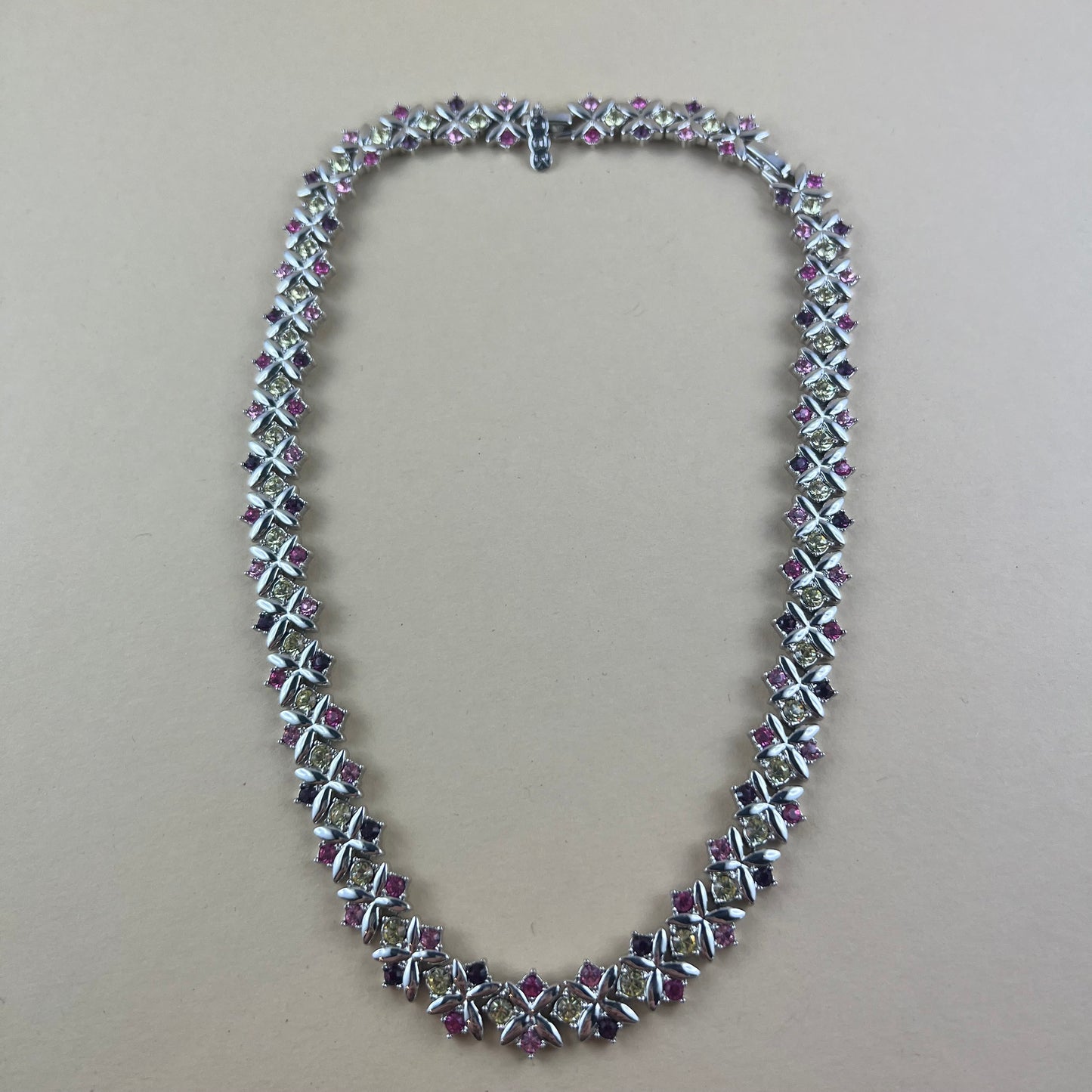 Collier von JBK