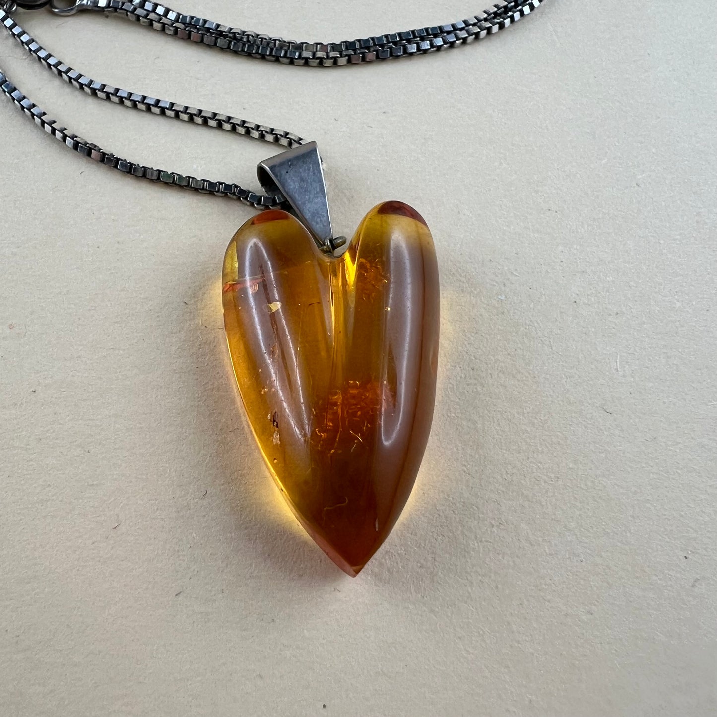 Silber Bernstein Herzanhänger mit Kette