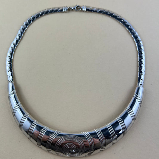Collier von Pierre Lang