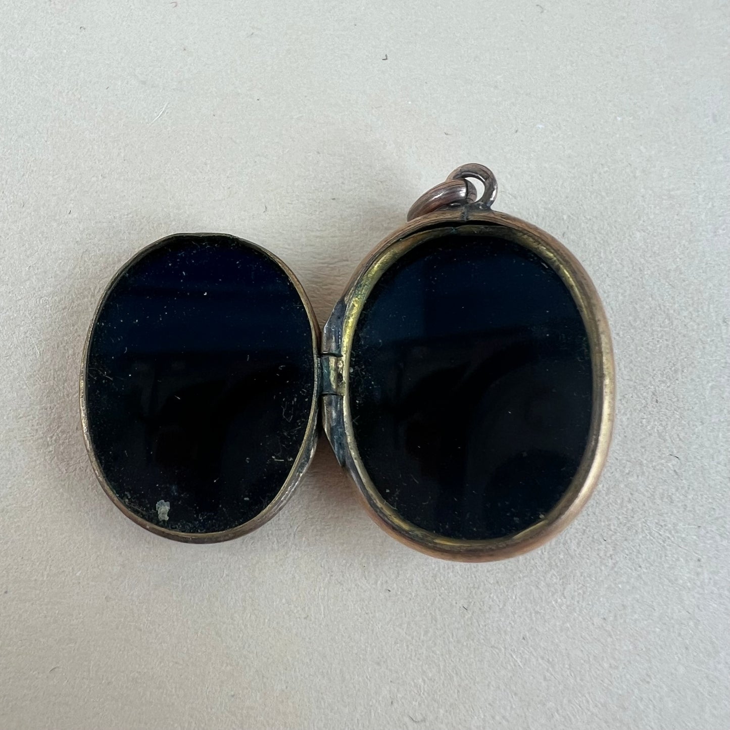 Antikes Amulett mit Onyx