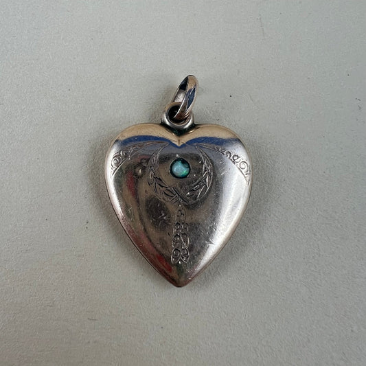 Antikes Amulett mit Opal um 1900